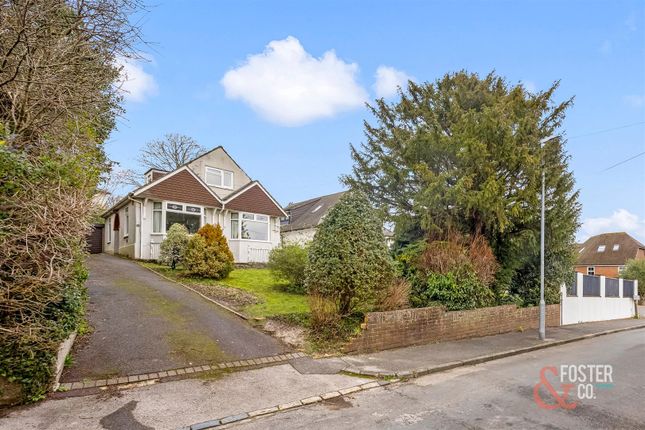 3 bed property, in Hillbrow Road, £650,000