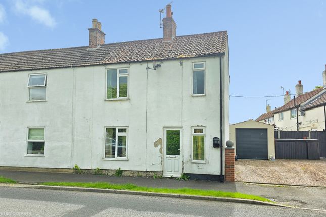 2 bed property, in High Street, £99,950