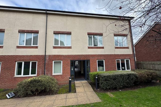 2 bed property, in Wednesbury WS10, £10,000