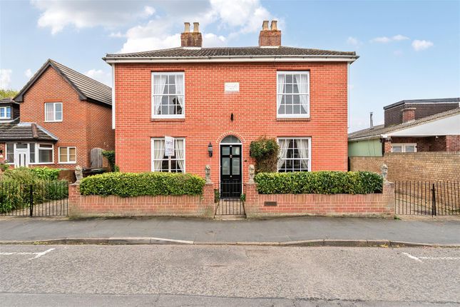 4 bed property, in Grove Road, £525,000