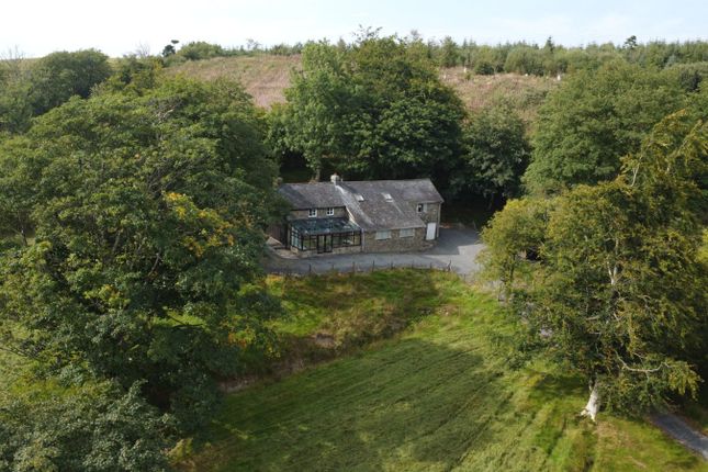 3 bed property, in Carno, £525,000