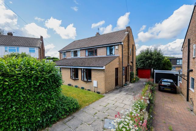 3 bed property, in Carr Bridge Avenue, £340,000
