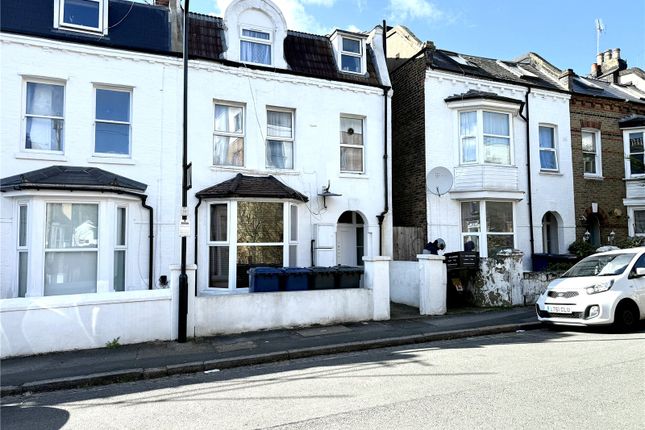 5 bed property, in Kirchen Road, £850,000