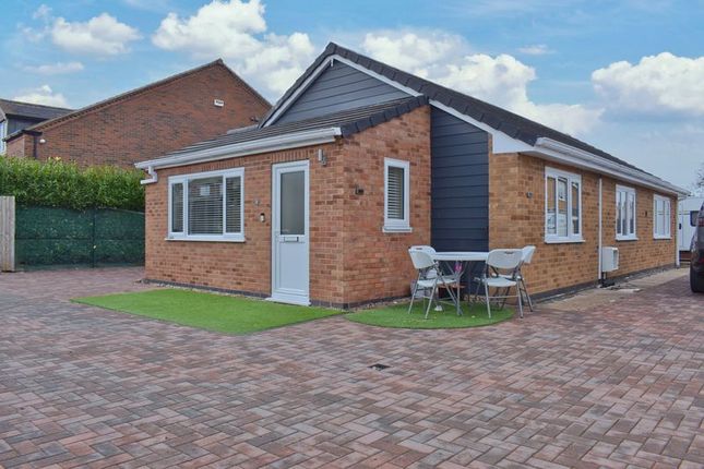 3 bed property, in Club Court, £400,000