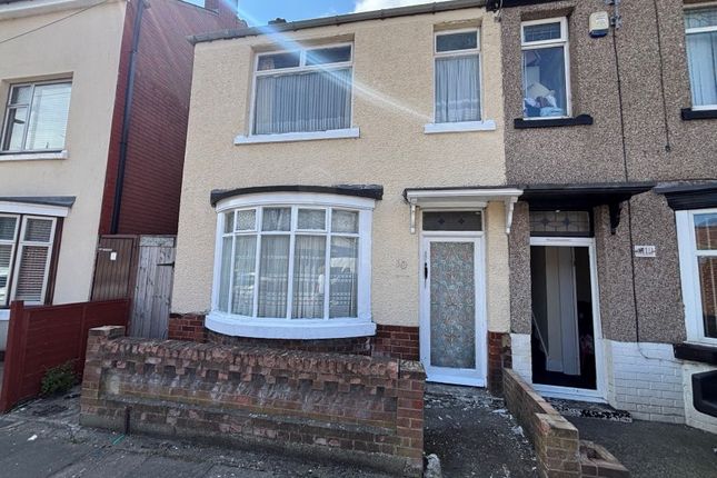 3 bed property, in 10 Errol Street, £20,000