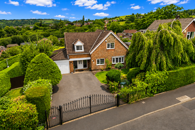 5 bed property, in Constable Drive, £750,000
