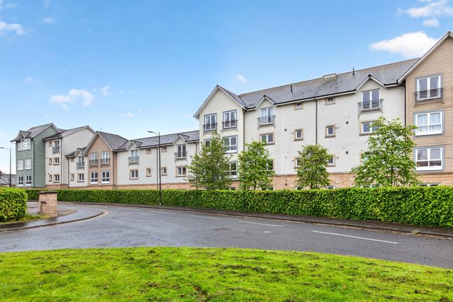 2 bed property, in Chandlers Court, £195,000