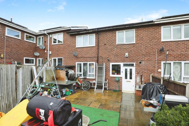 3 bed property, in Longridge, £200,000