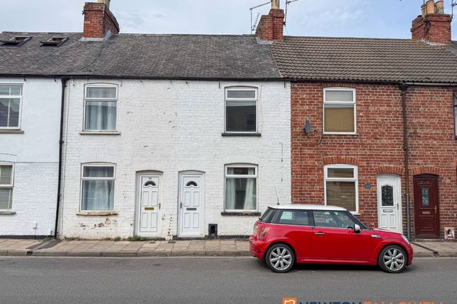 2 bed property, in Barnby Gate, £130,000