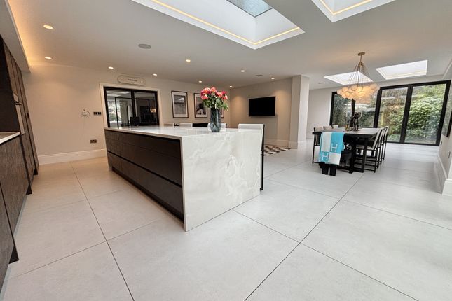 4 bed property, in Briar Road, £675,000