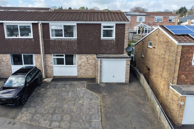 2 bed property, in Highfield Park Road, £230,000