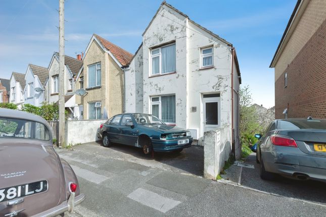 3 bed property, in Portland Road, £240,000