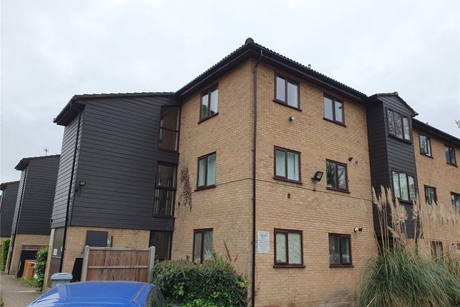 1 bed property, in Victoria Road, £110,000