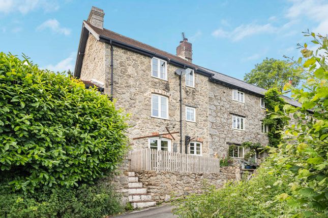 3 bed property, in Rock Cottages, £450,000