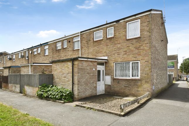 3 bed property, in Reigate Close, £110,000