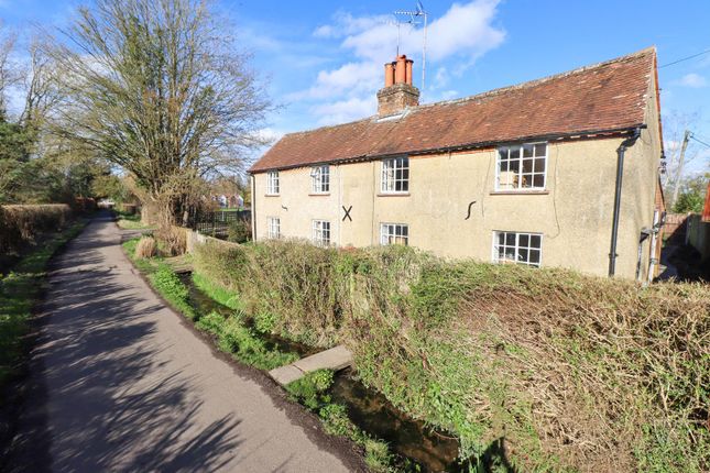2 bed property, in The Green, £250,000