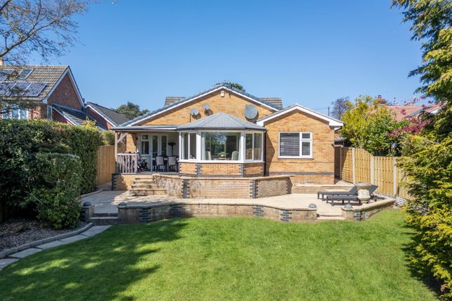 5 bed property, in Top Lane, £875,000