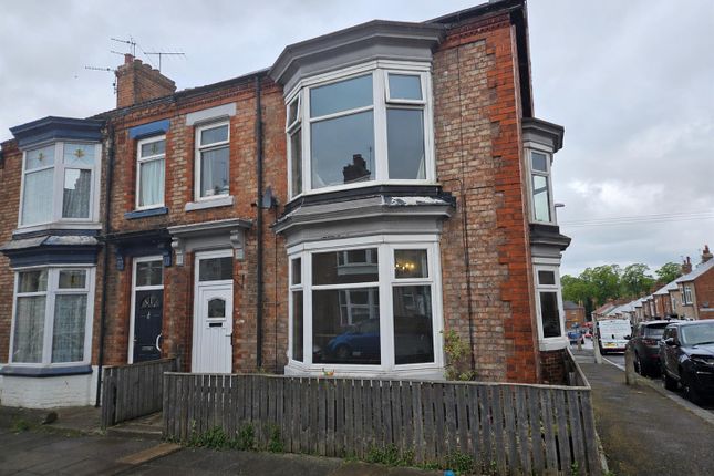 4 bed property, in Clifton Road, £142,000