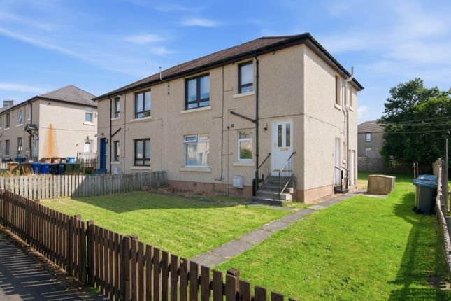 1 bed property, in Riddochhill Crescent, £73,000