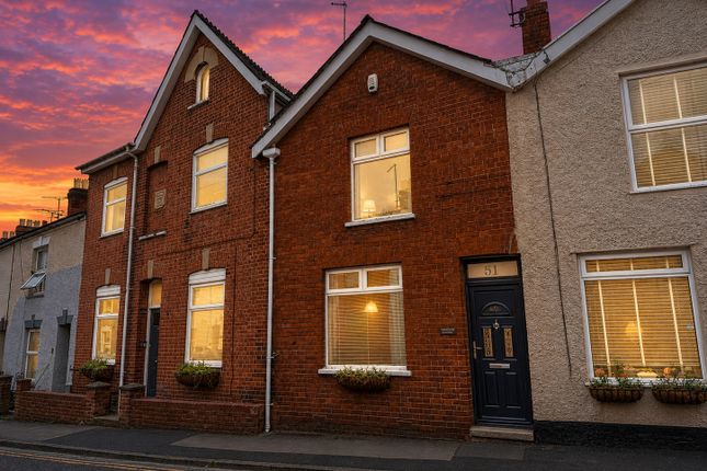 2 bed property, in Portman Street, £125,000