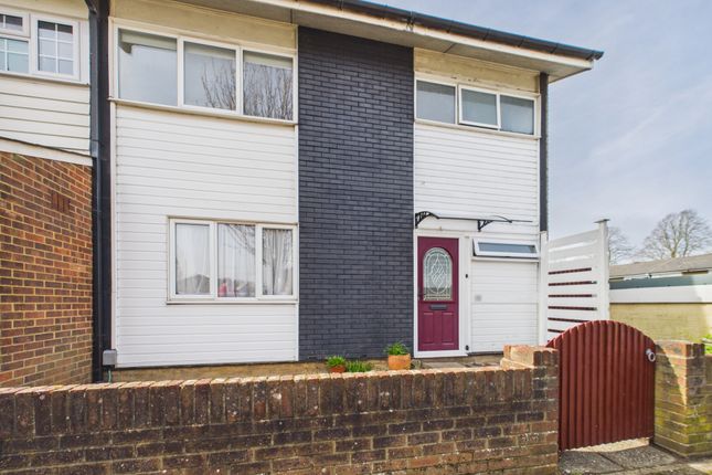 3 bed property, in Millard Close, £230,000