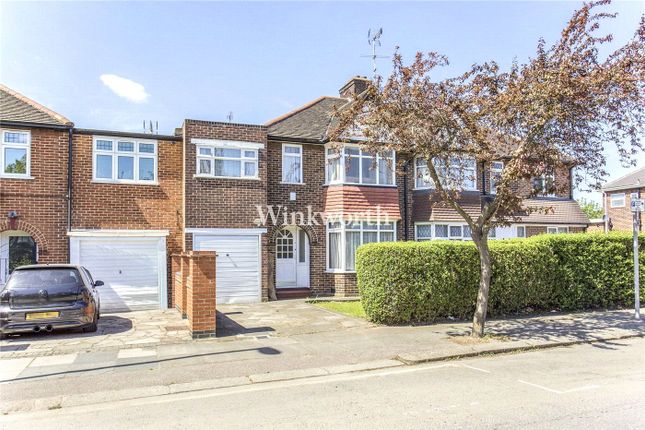 3 bed property, in The Vale, £799,950