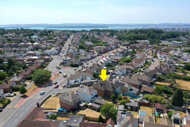 3 bed property, in Lacey Crescent, £335,000