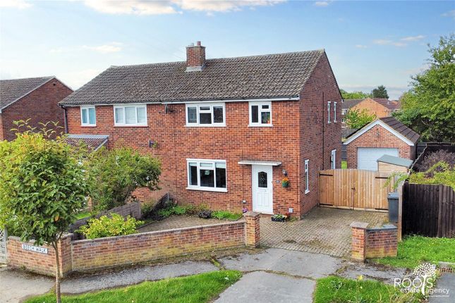 3 bed property, in Beech Walk, £400,000