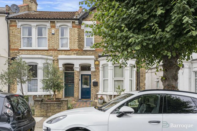 2 bed property, in Stonard Road, £475,000