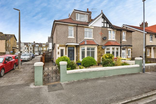 4 bed property, in Chatsworth Road, £250,000