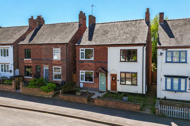 2 bed property, in Woodhouse Lane, £210,000