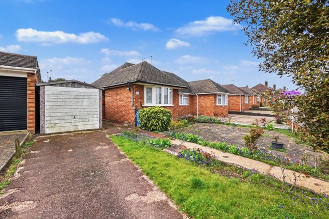 2 bed property, in Chalky Bank Road, £300,000
