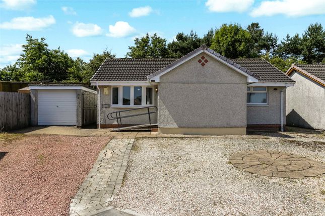 2 bed property, in Nairn Crescent, £205,000