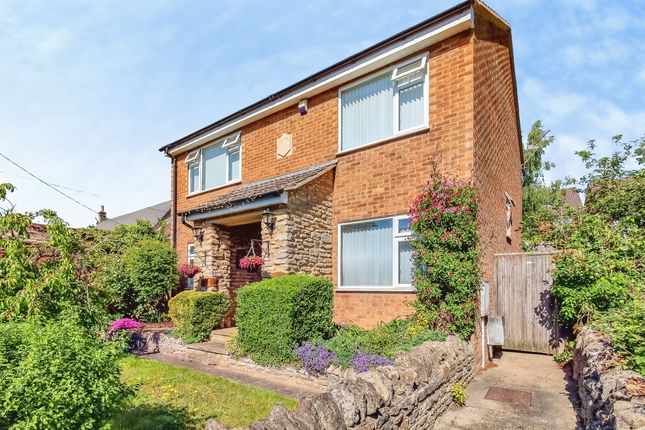 3 bed property, in High Street, £375,000