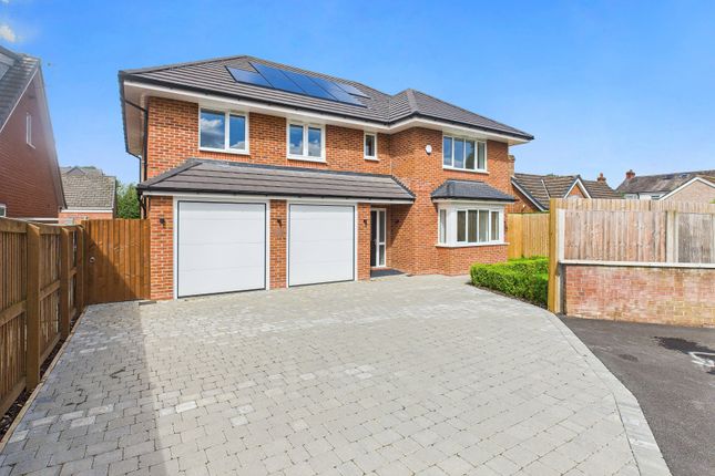 7 bed property, in Cross Halls, £660,000