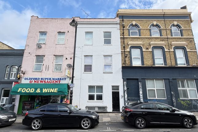 2 bed property, in Flat D, £220,000