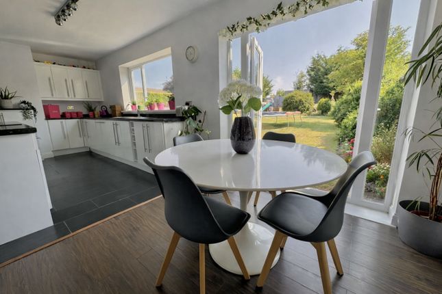 3 bed property, in Toft Crescent, £130,000