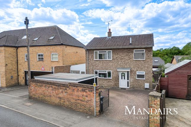 3 bed property, in Church Street, £300,000