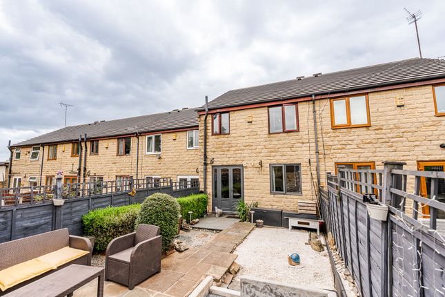 2 bed property, in Ings Road, £170,000