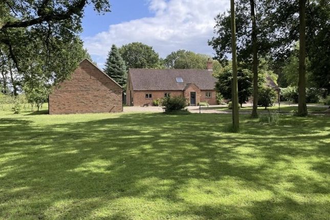 4 bed property, in Brown Wood Lane, £900,000