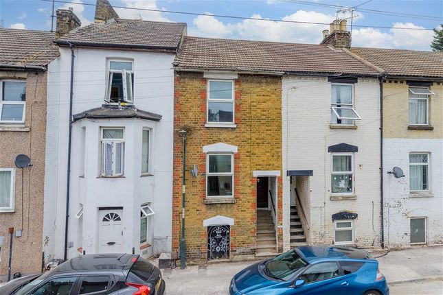 3 bed property, in Thorold Road, £120,000