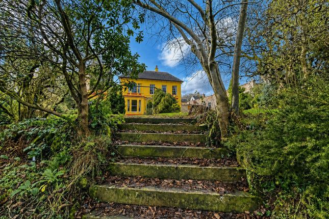 8 bed property, in Tamworth Road, £2,500,000