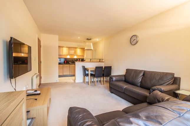 2 bed property, in Citygate, £165,000