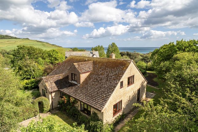 3 bed property, in Lower Sea Lane, £650,000