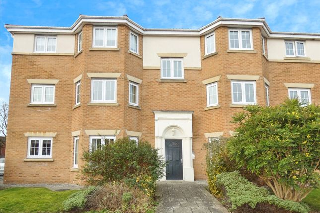 2 bed property, in Watermans Walk, £100,000