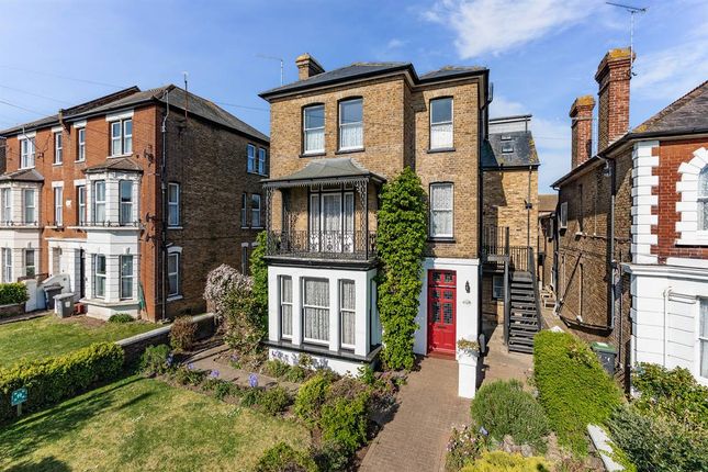 10 bed property, in Canterbury Road, £630,000