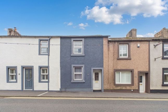 2 bed property, in Main Street, £65,000