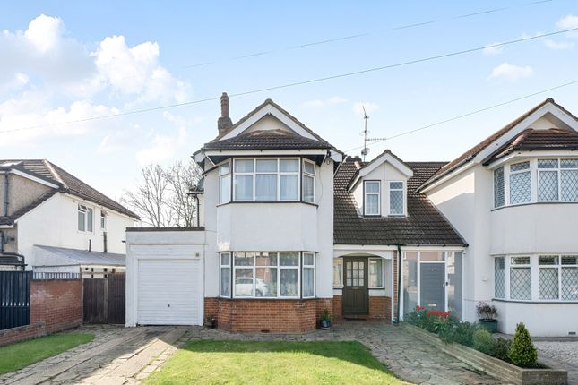 3 bed property, in Rofant Road, £875,000