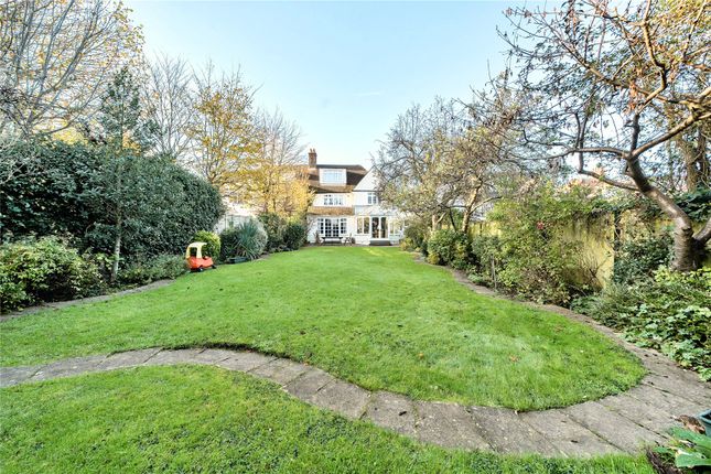 5 bed property, in Farm Avenue, £1,999,995