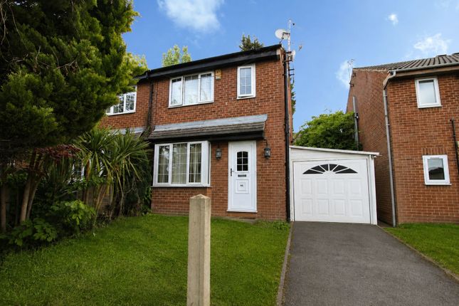 3 bed property, in Exeter Drive, £215,000
